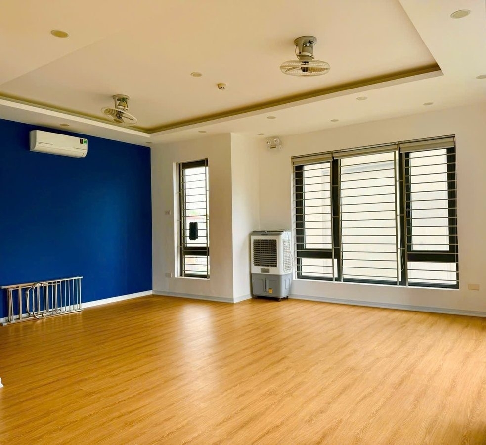 BÁN BIỆT THỰ LÔ GÓC 108 NGUYỄN TRÃI: VỊ THẾ KIM CƯƠNG - 3 MẶT TIỀN THOÁNG SÁNG - KINH DOANH ĐA NGÀNH - GIÁ 66 TỶ