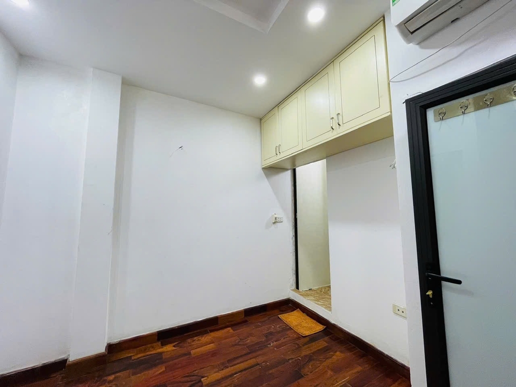 BÁN NHÀ KIM MÃ - BA ĐÌNH: LÔ GÓC 3 MẶT THOÁNG - NGÕ THÔNG TỨ TUNG - ĐỐI DIỆN VINCOM METROPOLIS - GIÁ CHỈ 3.6 TỶ