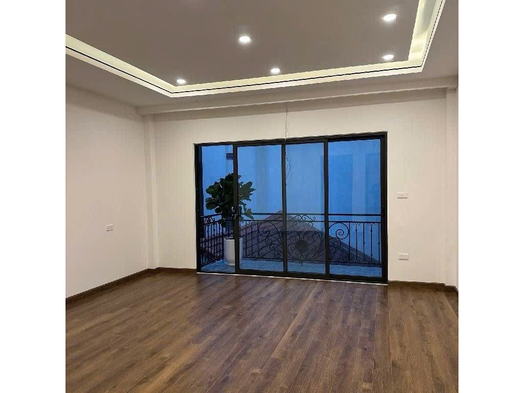BÁN NHÀ NGỌC LÂM - LONG BIÊN: PHÂN LÔ Ô TÔ TRÁNH - 6 TẦNG THANG MÁY - GARA 7 CHỖ - 5 PHÒNG NGỦ RỘNG - GIÁ 21.5 TỶ