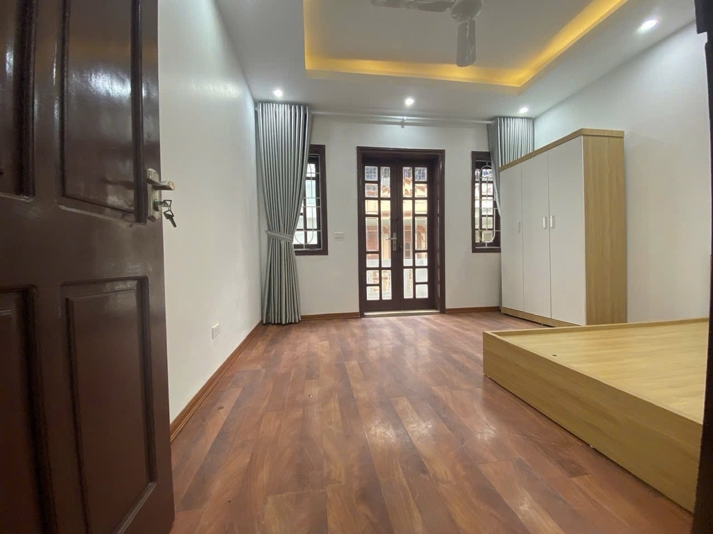 BÁN TOÀ NHÀ DÒNG TIỀN PHỐ HOÀNG MAI: Ô TÔ TẢI ĐỖ CỬA - SÁT VÁCH FELIZ HOMES - 6PKK KHÉP KÍN - GIÁ 15.9 TỶ