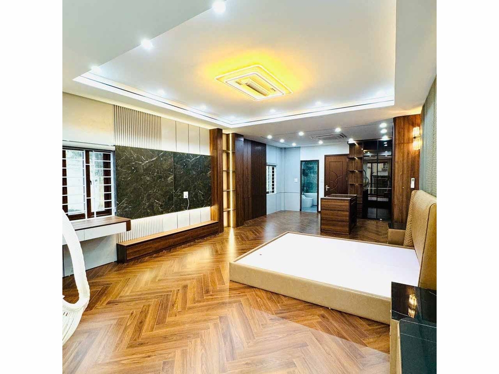 BÁN TÒA NHÀ 7 TẦNG THANG MÁY BÁT KHỐI - LONG BIÊN: LÔ GÓC 2 MẶT THOÁNG - MẶT TIỀN RỘNG 20M - KINH DOANH SẦM UẤT - GIÁ 21.1 TỶ