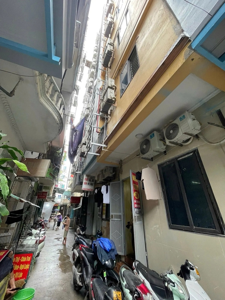 【BÁN CĂN HỘ DỊCH VỊ "GÀ ĐẺ TRỨNG VÀNG"】Nhà 7 Tầng 20 Phòng - Doanh Thu 90 Triệu/Tháng - Đối Diện Bệnh Viện K - Ngõ Kinh Doanh Sầm Uất - Ô Tô Đỗ Cửa - Giá 13.3 Tỷ