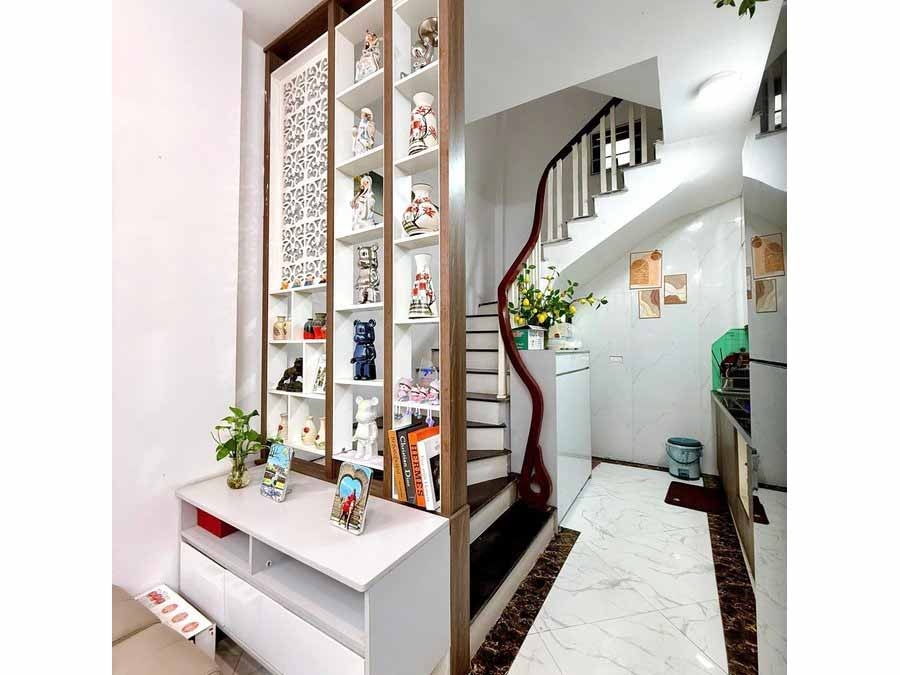 BÁN NHÀ NGÕ GỐC ĐỀ - HOÀNG MAI: 5 TẦNG MỚI KÍNH KOONG - VF3 ĐỖ CỔNG - HAI MẶT THOÁNG - GIÁ 8.35 TỶ