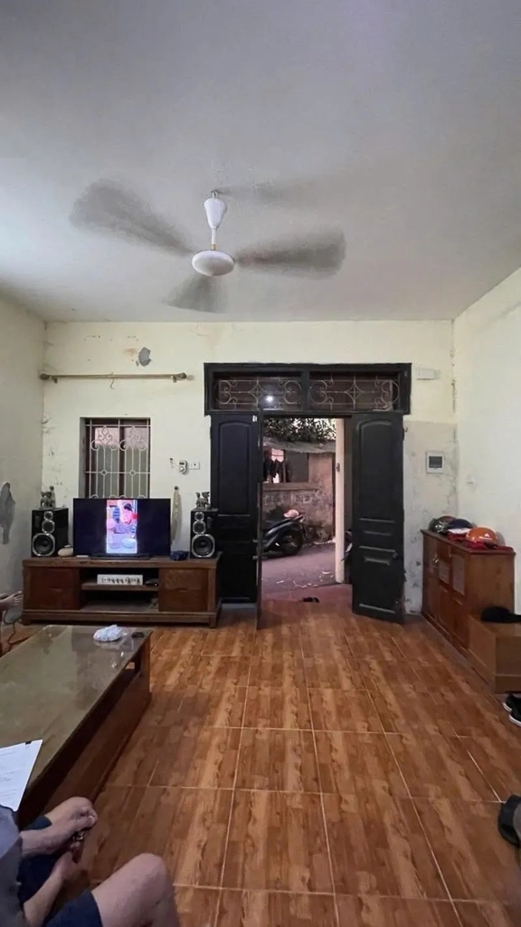 Bán Nhà/Đất 37m2 Ngọc Thụy - Ô Tô Đỗ Cửa - 10m Ra Phố Hồng Tiến - 9.8 Tỷ