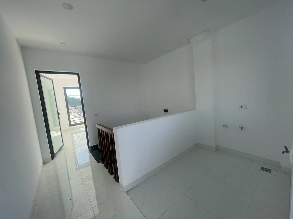 Bán Nhà Mới 5 Tầng - Tập Thể Viện Khoa Học Nông Nghiệp - 2 Thoáng - Gara Ô Tô - 7 Tỷ