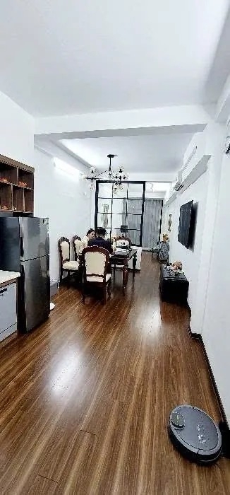 Bán Nhà Mặt Phố Ái Mộ 58m² - 3PN, 3WC - Giá 22.8 Tỷ - Vị Trí Vip Hiếm Có - Ô Tô 3 Làn - Đón Đầu Cầu Trần Hưng Đạo