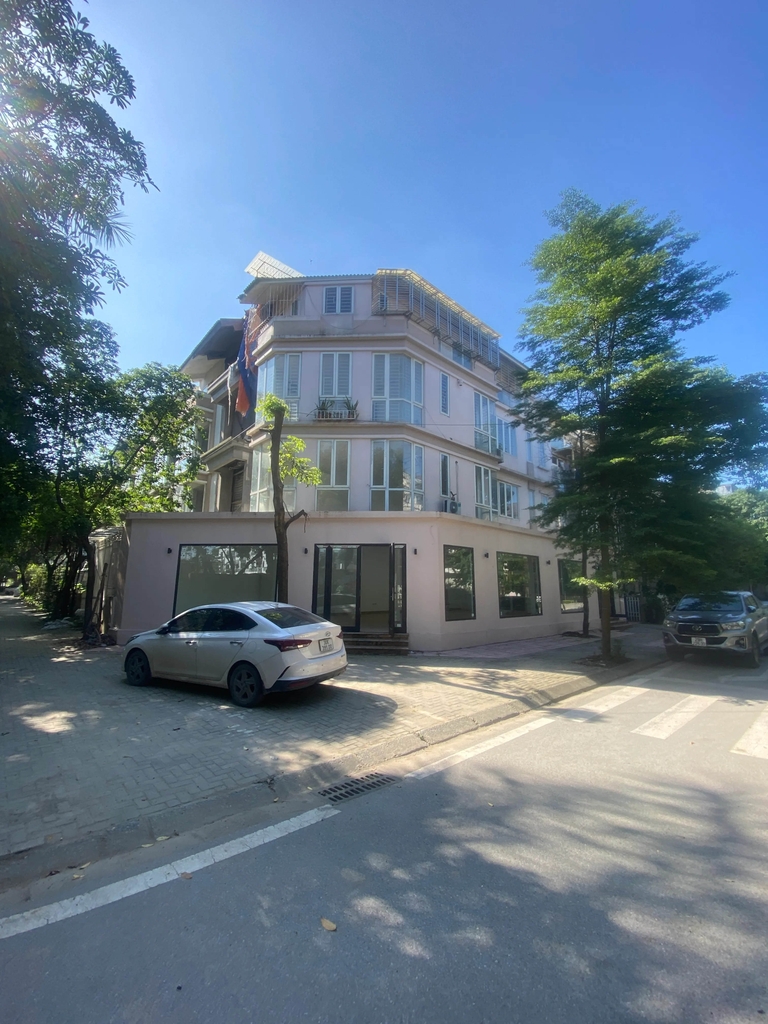 Bán Lô Góc 123.7m2 Mặt Tiền 23m Đường 70 - CT2 Xuân Phương - 52.5 Tỷ - Tiềm Năng Vàng Khi Mở Đường