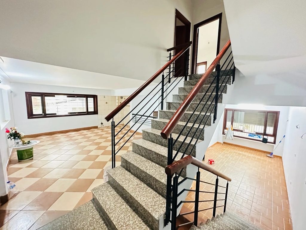 Siêu Phẩm Biệt Thự Phố 7 Tầng - Lô Góc Đường Bưởi, Ba Đình - Gara Ô Tô - 6 Phòng Ngủ Khép Kín - Giá 36 Tỷ