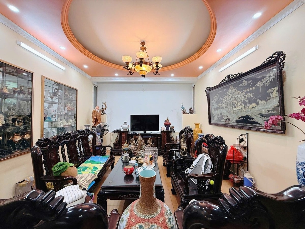 BÁN NHÀ TRẦN DUY HƯNG - CẦU GIẤY: VỊ TRÍ ĐỈNH CAO 20M RA PHỐ - Ô TÔ ĐỖ CỬA - SẴN Ô CHỜ THANG MÁY - GIÁ 24 TỶ