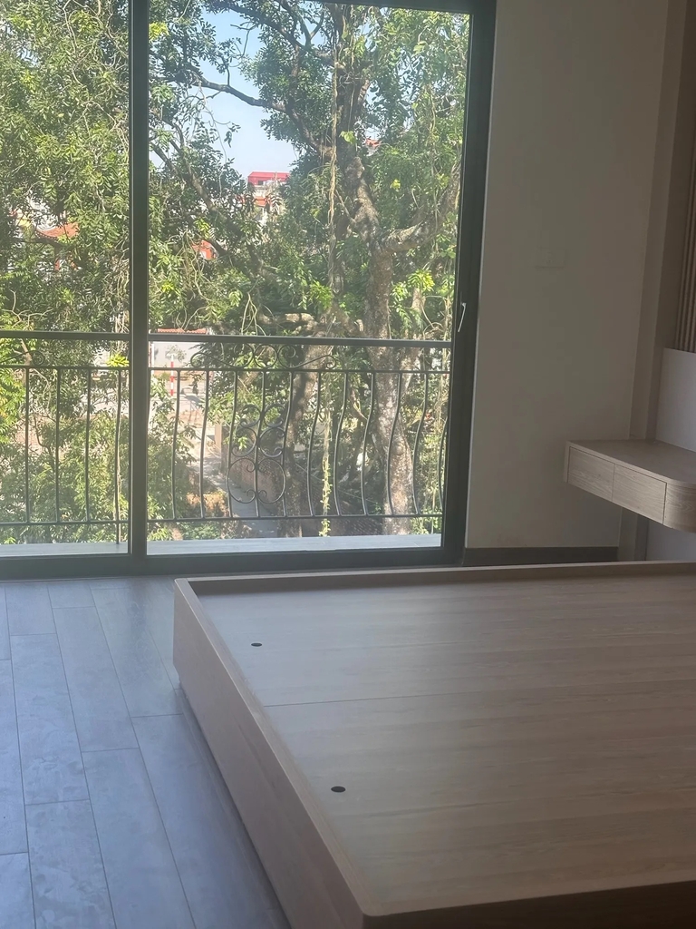 【NHÀ MỚI 5 TẦNG - THIẾT KẾ HIỆN ĐẠI】 Xuân Đỗ, Long Biên - 41.2m² - 4 Phòng Ngủ - Phòng Tắm Bồn Sang Trọng - Giá 8.3 Tỷ