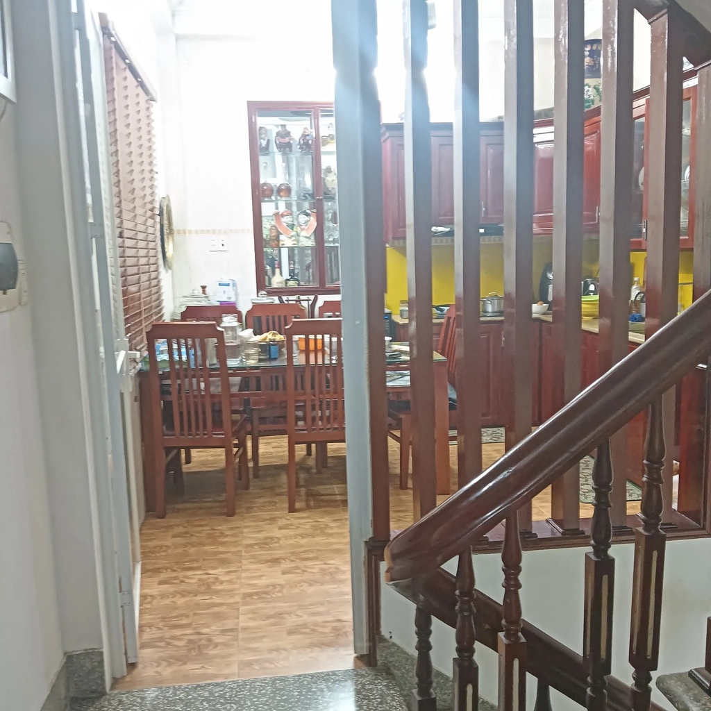 Bán Nhà Mặt Bằng Kinh Doanh Đỉnh Cao - 100 Vĩnh Tuy - Đang Cho Thuê SPA (Doanh Thu 60 Triệu/Tháng) - Vị Trí Lô Góc Ngõ Thông - Giá 13.8 Tỷ