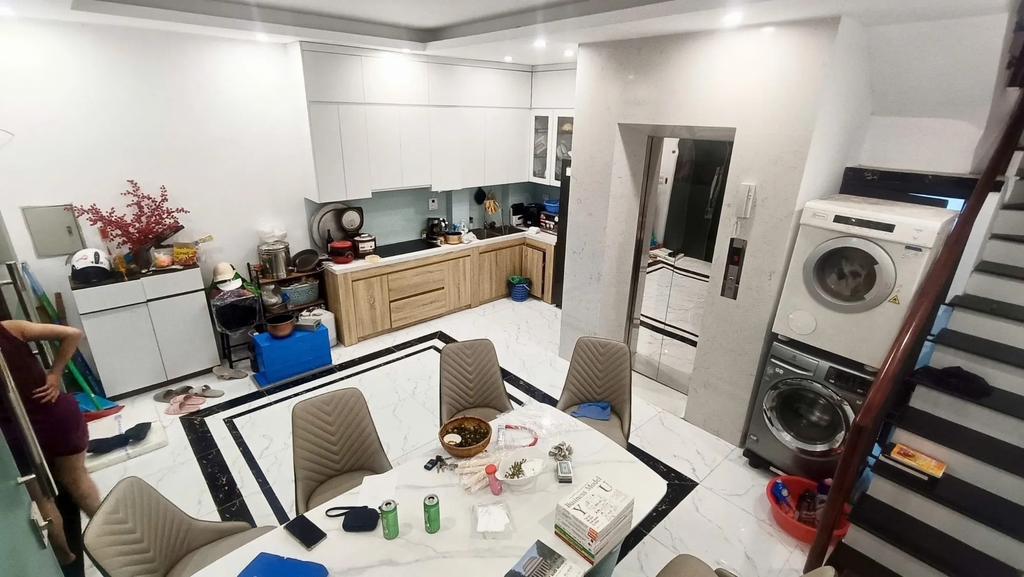 Ra Mắt Biệt Thự Phố 5 Tầng Thang Máy - 19 Trương Định - Mặt Ngõ Nông Yên Tĩnh - 3 Phòng Ngủ Khép Kín - Giá 9.2 Tỷ