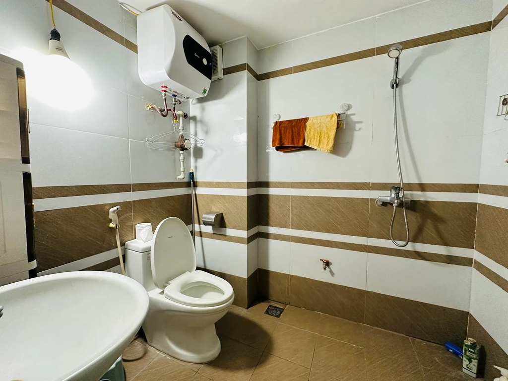 【SIÊU PHẨM ĐA NĂNG 6 TẦNG THANG MÁY】Nhà Mới 46m² Ngõ Chiến Thắng - Ô Tô Đỗ Cửa - Thiết Kế Thông Sàn Lý Tưởng Cho Văn Phòng, Studio, Ở - Giá 15.5 Tỷ