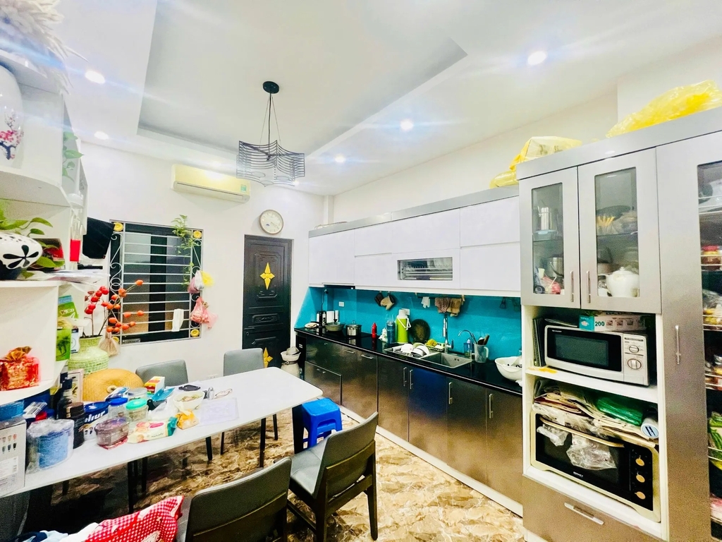 Ra Mắt Biệt Thự Phố 4 Tầng - 303 Ngõ Quỳnh - 2 Mặt Thoáng, 2 Mặt Ngõ Thông - Ô Tô Đỗ Cửa - Diện Tích Thực 49m² - Giá 13.8 Tỷ