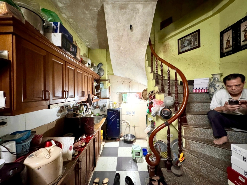 Bán Nhà 5 Tầng Ngõ Bạch Mai - 28m² - 3 Phòng Ngủ Khép Kín - Ngõ Thông Tứ Tung - Nhà Chắc Chắn, Mới Đẹp - Giá 7.05 Tỷ