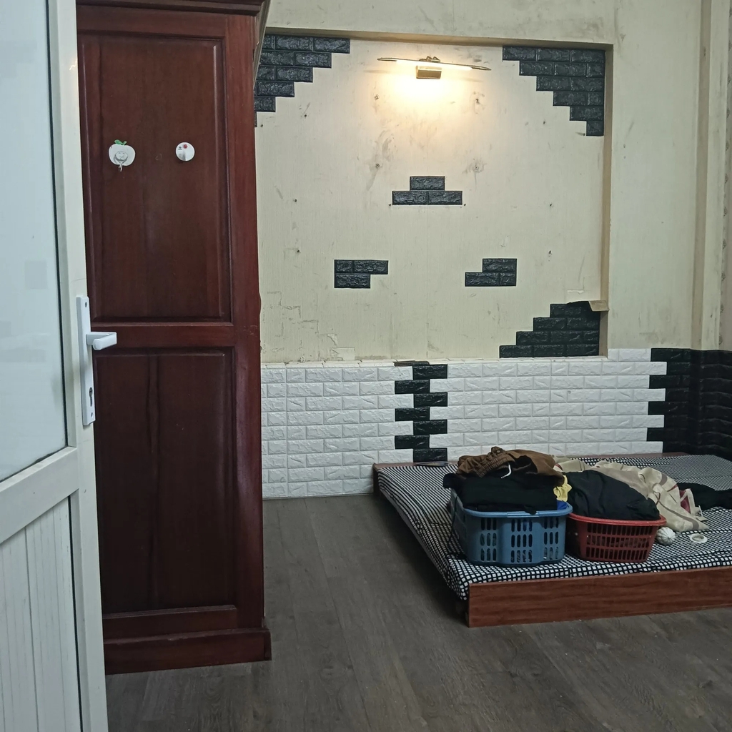 Bán Nhà Mặt Bằng Kinh Doanh Đỉnh Cao - 100 Vĩnh Tuy - Đang Cho Thuê SPA (Doanh Thu 60 Triệu/Tháng) - Vị Trí Lô Góc Ngõ Thông - Giá 13.8 Tỷ