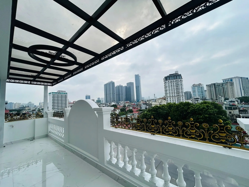 Bán Tòa Nhà 10 Tầng Mặt Tiền Đội Cấn - 95m²/Tầng - Vị Trí Kinh Doanh Vàng - Full Thang Máy & PCCC