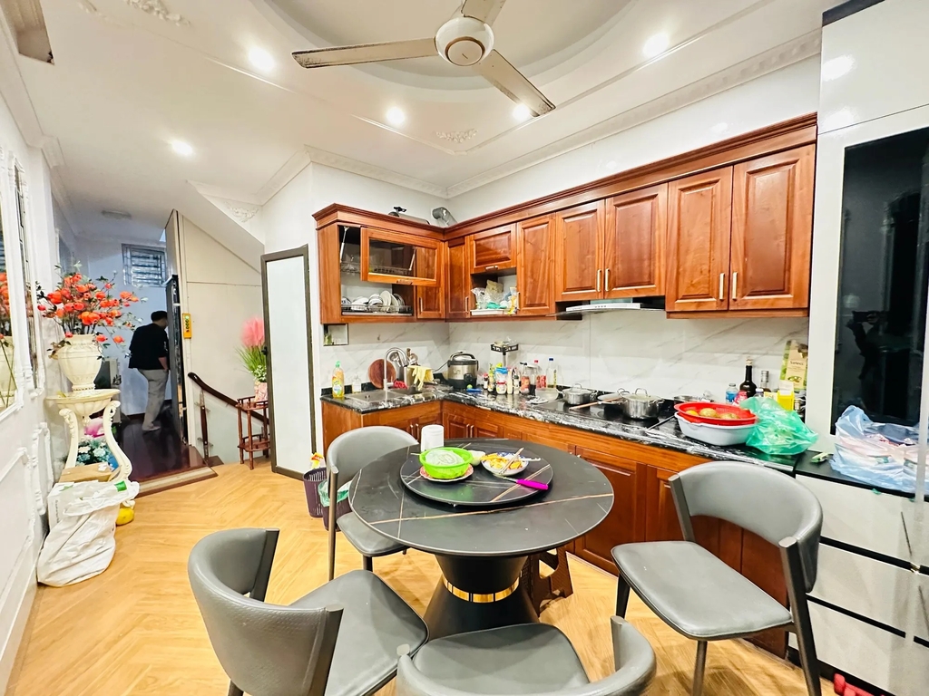 【SIÊU PHẨM ĐA NĂNG 6 TẦNG THANG MÁY】Nhà Mới 46m² Ngõ Chiến Thắng - Ô Tô Đỗ Cửa - Thiết Kế Thông Sàn Lý Tưởng Cho Văn Phòng, Studio, Ở - Giá 15.5 Tỷ