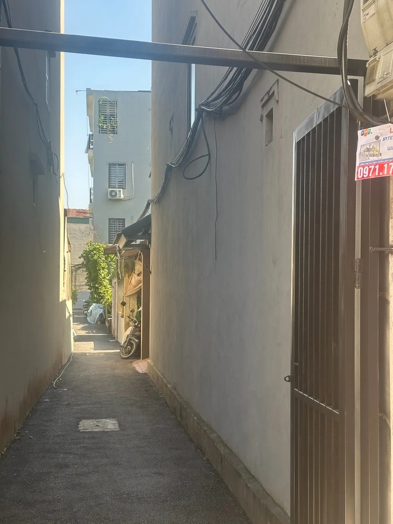 【NHÀ MỚI 5 TẦNG - THIẾT KẾ HIỆN ĐẠI】 Xuân Đỗ, Long Biên - 41.2m² - 4 Phòng Ngủ - Phòng Tắm Bồn Sang Trọng - Giá 8.3 Tỷ