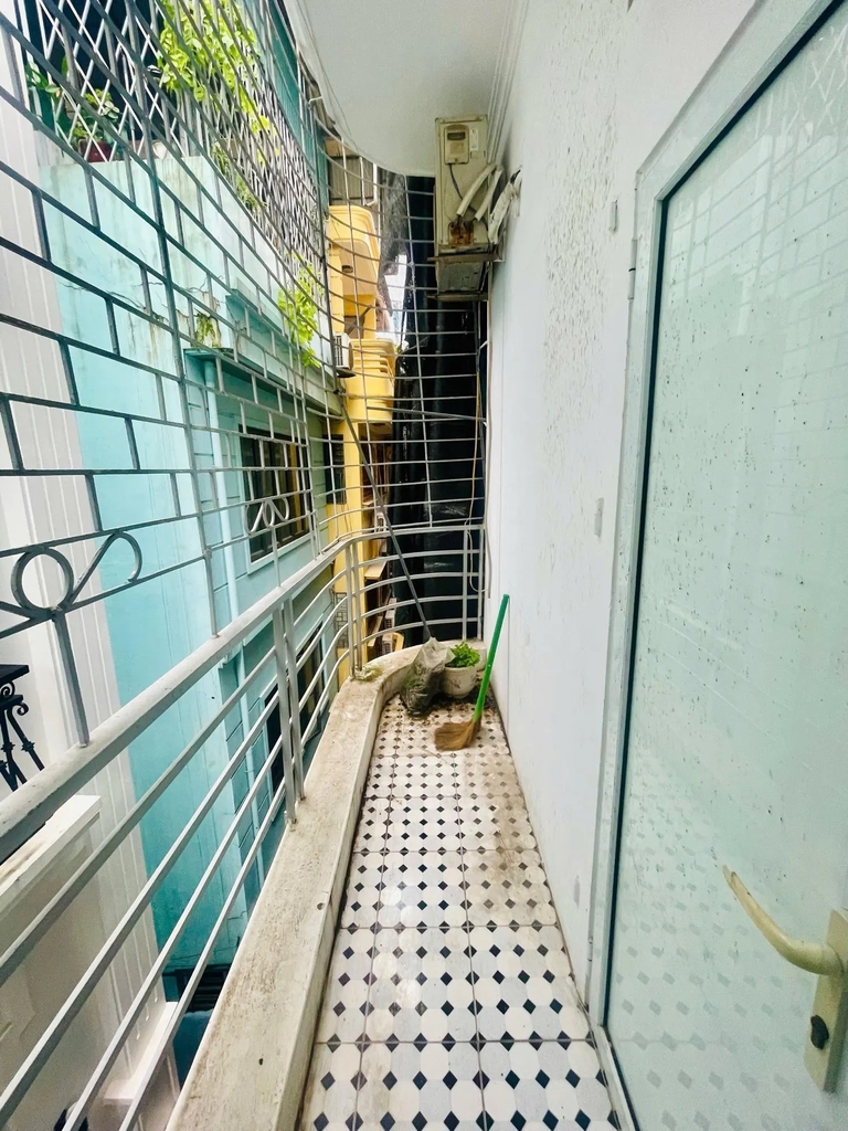 Bán Nhà 4 Tầng Lô Góc - 29 Hồng Mai - 3 Phòng Ngủ Khép Kín - Mặt Ngõ Kinh Doanh - Giá 5.95 Tỷ