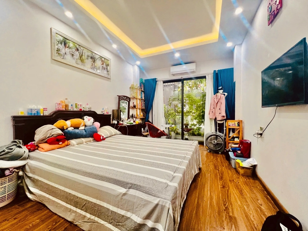 Ra Mắt Biệt Thự Phố 4 Tầng - 303 Ngõ Quỳnh - 2 Mặt Thoáng, 2 Mặt Ngõ Thông - Ô Tô Đỗ Cửa - Diện Tích Thực 49m² - Giá 13.8 Tỷ