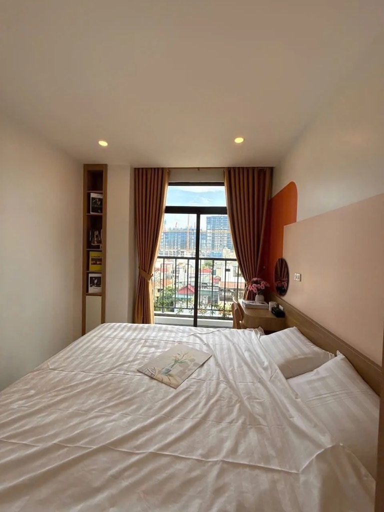 Bán Nhà 5 Tầng Ngõ La Thành - 50m² - Ô Tô Đỗ Cửa - Đang Kinh Doanh Spa Hiệu Quả - Thiết Kế 6 Phòng Ngủ - Giá 19.2 Tỷ