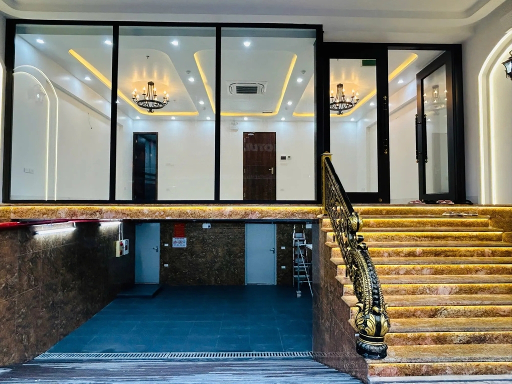 Bán Tòa Nhà 10 Tầng Mặt Tiền Đội Cấn - 95m²/Tầng - Vị Trí Kinh Doanh Vàng - Full Thang Máy & PCCC