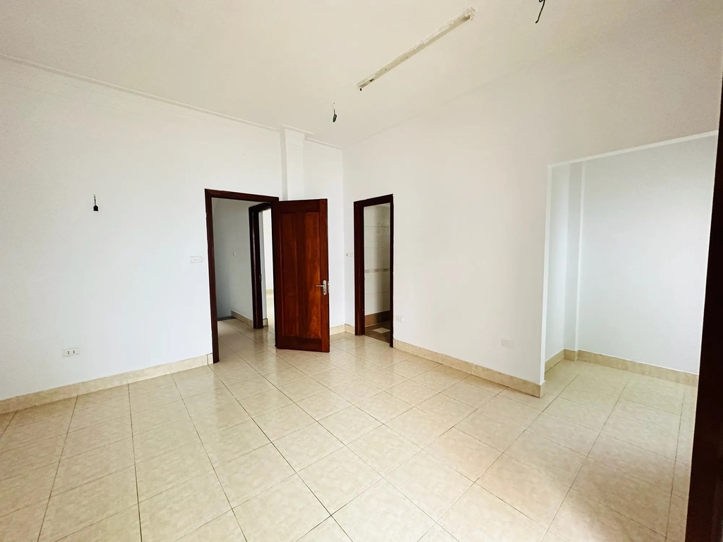 Siêu Phẩm Biệt Thự Phố 7 Tầng - Lô Góc Đường Bưởi, Ba Đình - Gara Ô Tô - 6 Phòng Ngủ Khép Kín - Giá 36 Tỷ