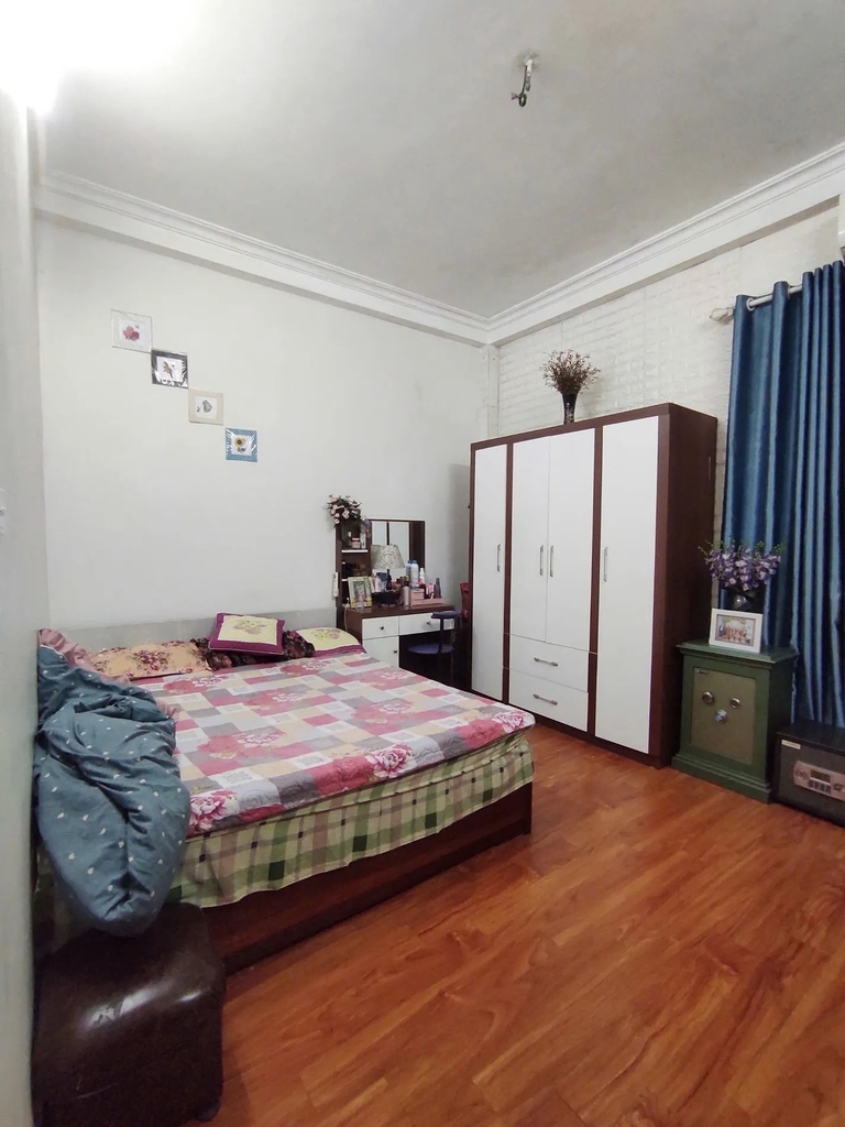 【TỔ ẤM XANH GIỮA LÒNG HAI BÀ TRƯNG】Nhà 4 Tầng 48m² Ngõ Minh Khai - Ngõ Thông 2 Chiều Sang Kim Ngưu - Sân Rộng Đỗ Xe & Sân Vườn - Thiết Kế 4PN Thông Minh  - Sổ Đỏ Chính Chủ - Giá 9.5 Tỷ