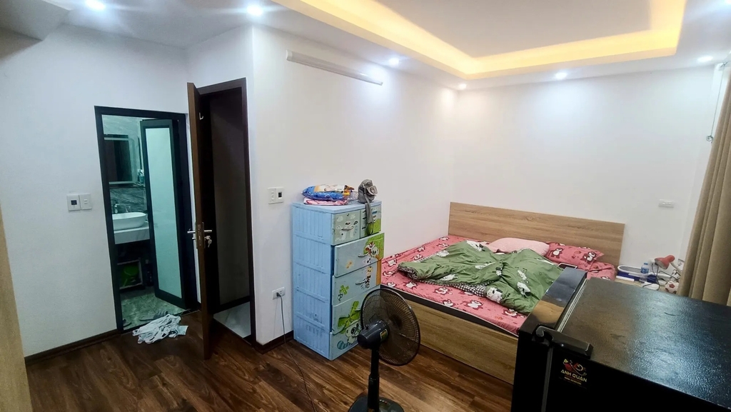 Ra Mắt Biệt Thự Phố 5 Tầng Thang Máy - 19 Trương Định - Mặt Ngõ Nông Yên Tĩnh - 3 Phòng Ngủ Khép Kín - Giá 9.2 Tỷ