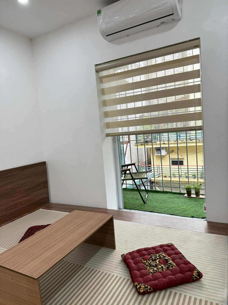 Bán Căn Hộ Tập Thể D1 Quỳnh Mai - 45m² Thực Tế - Full Nội Thất - 2 Phòng Ngủ - Ô Tô Đỗ Cửa - Giá 3.15 Tỷ