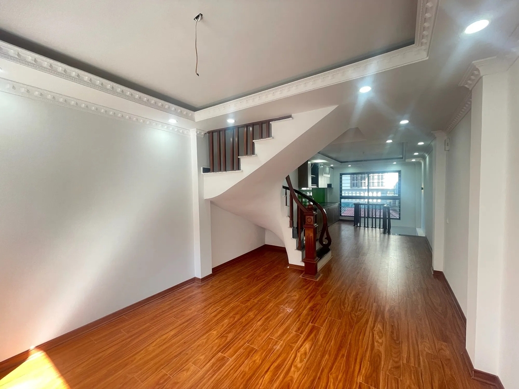 Bán Nhà Mới 5 Tầng - Tập Thể Viện Khoa Học Nông Nghiệp - 2 Thoáng - Gara Ô Tô - 7 Tỷ