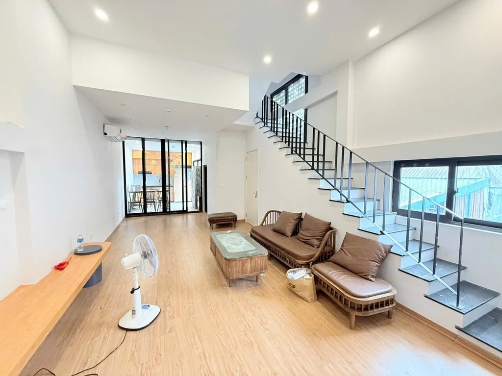 Bán Tòa Nhà 7 Tầng Thang Máy - Đội Cấn - 14+ Phòng Cho Thuê - Dòng Tiền Ổn Định - Vị Trí Cách Mặt Phố 10m - Giá 20.5 Tỷ