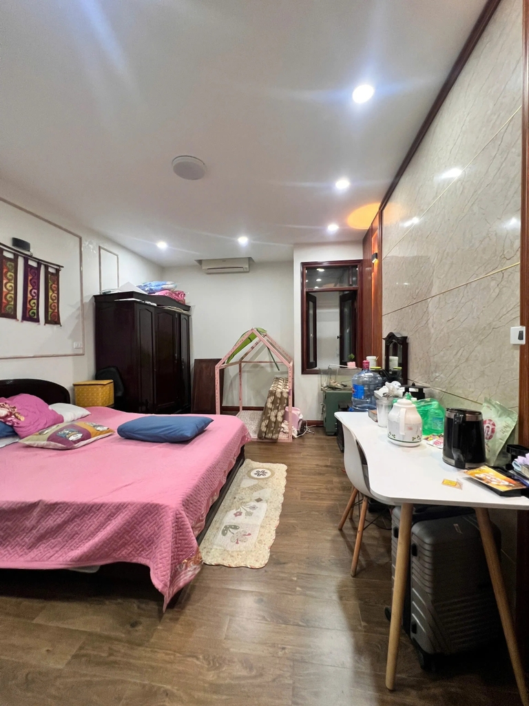 【TỔ ẤM LÝ TƯỞNG TÂY HỒ】Bán Nhà 4 Tầng Mới 68m² - 4PN - Ô Tô Đỗ Cửa - Vị Trí Vàng Sát Ciputra - Gần Trường Đoàn Thị Điểm - Giá 18 Tỷ