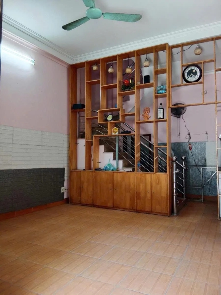 Bán Nhà 5 Tầng Mặt Ngõ Mai Hương - 6.9 Tỷ - 50m Ra Phố - Gần ĐH Bách Khoa