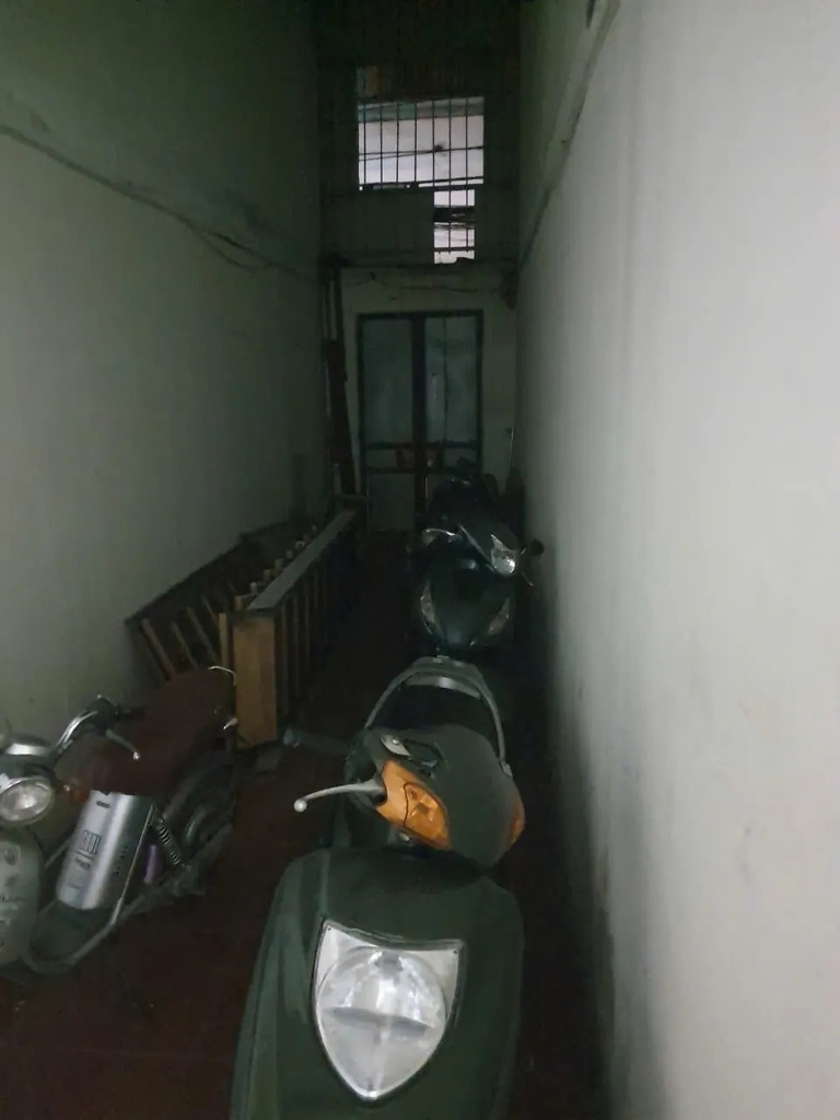 【NHÀ GIÁ RẺ - ĐÔNG THIÊN, HOÀNG MAI】- 33m² - 3 PN - Ô Tô Đỗ Cửa - Hình Thức Vi Bằng - Giá 2.6 Tỷ