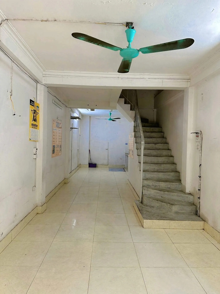 【MẶT PHỐ VÀNG KINH DOANH - NGÃ TƯ VÕ VĂN DŨNG, SÁT PHỐ ĐI BỘ HOÀNG CẦU】- 43m² - 3 Tầng - Giá 26 Tỷ