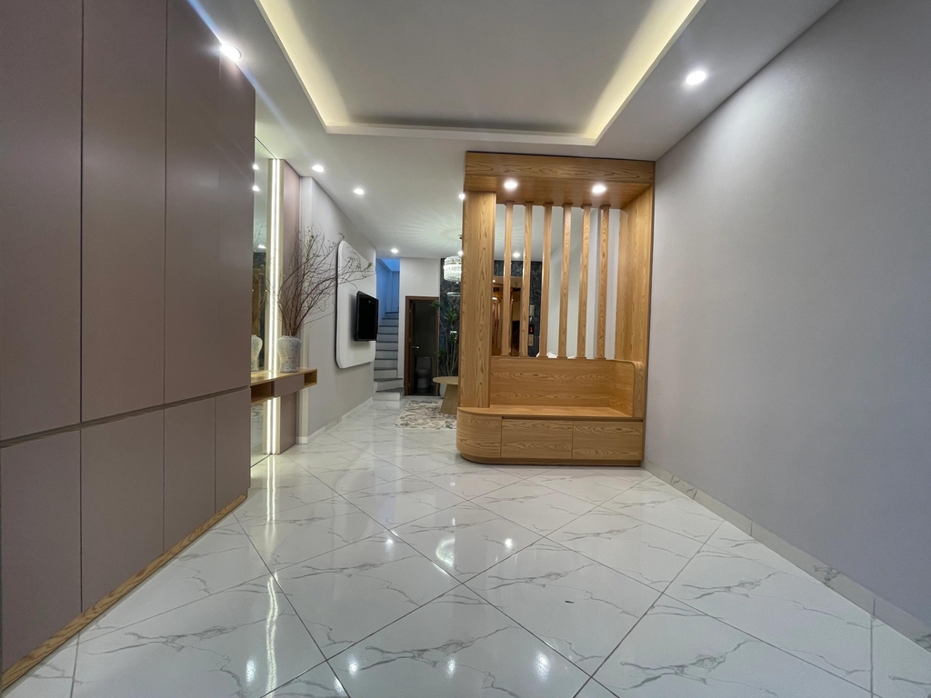 【NHÀ 6 TẦNG THANG MÁY - NGUYỄN VĂN LINH, LONG BIÊN】- Nguyễn Văn Linh, Long Biên - 34m² - 3PN Khép Kín - Full NT - Giá 9.35 Tỷ