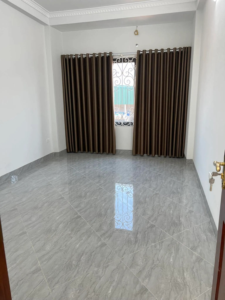 【NHÀ MỚI 4 TẦNG - TỨ LIÊN, TÂY HỒ】- 45/61m² - 5 PN - Sân Chung Rộng - Cầu Tứ Liên Sắp Thông - Giá 11.2 Tỷ