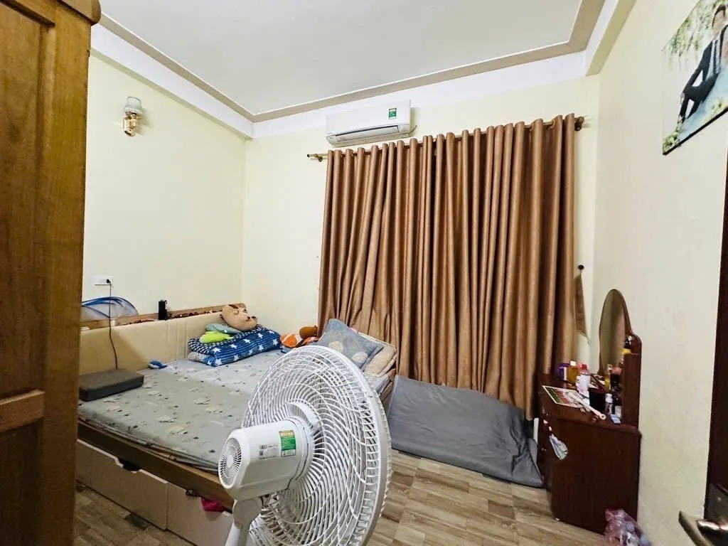 【NHÀ MỚI 4 TẦNG - AN TRÀI】- 40m² - 4 PN - NGÕ NÔNG Ô TÔ ĐỖ CỬA - 7.6 TỶ