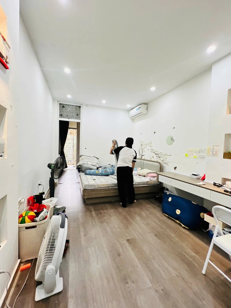 【NHÀ 4 TẦNG FULL NT - ĐỊNH CÔNG, HOÀNG MAI】- Định Công, Hoàng Mai - 46m² - 4 PN - Ô Tô Đỗ Cửa - Giá 12.9 Tỷ