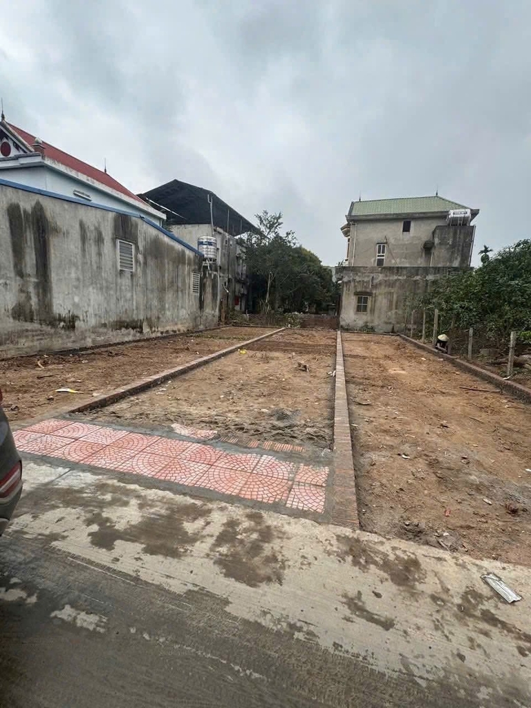 BÁN ĐẤT MẶT PHỐ KINH DOANH 82M2 QUANG MINH - TRỤC CHÍNH SẦM UẤT - 4.85 TỶ