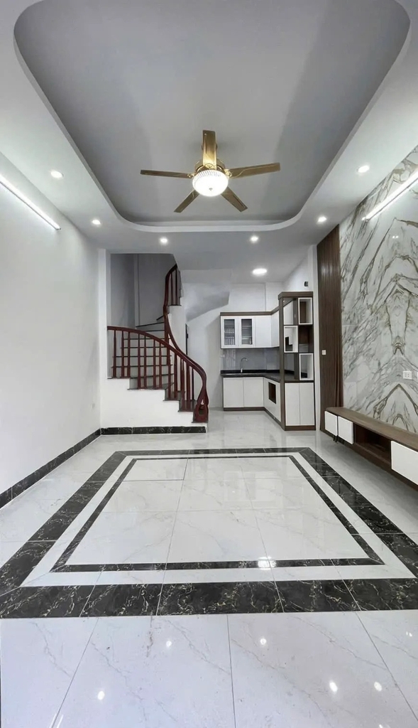 【NHÀ 5 TẦNG MỚI ĐẸP - NGUYỄN VĂN LINH, LONG BIÊN】- 6.55 TỶ