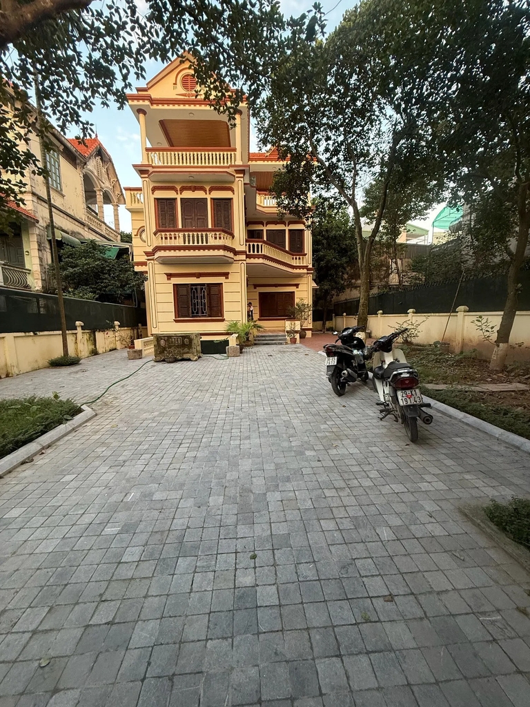 【SIÊU BIỆT THỰ SÂN VƯỜN - NGỌC THỤY, LONG BIÊN】- 322m² - Mặt Tiền 12.5m - Giá 62 Tỷ