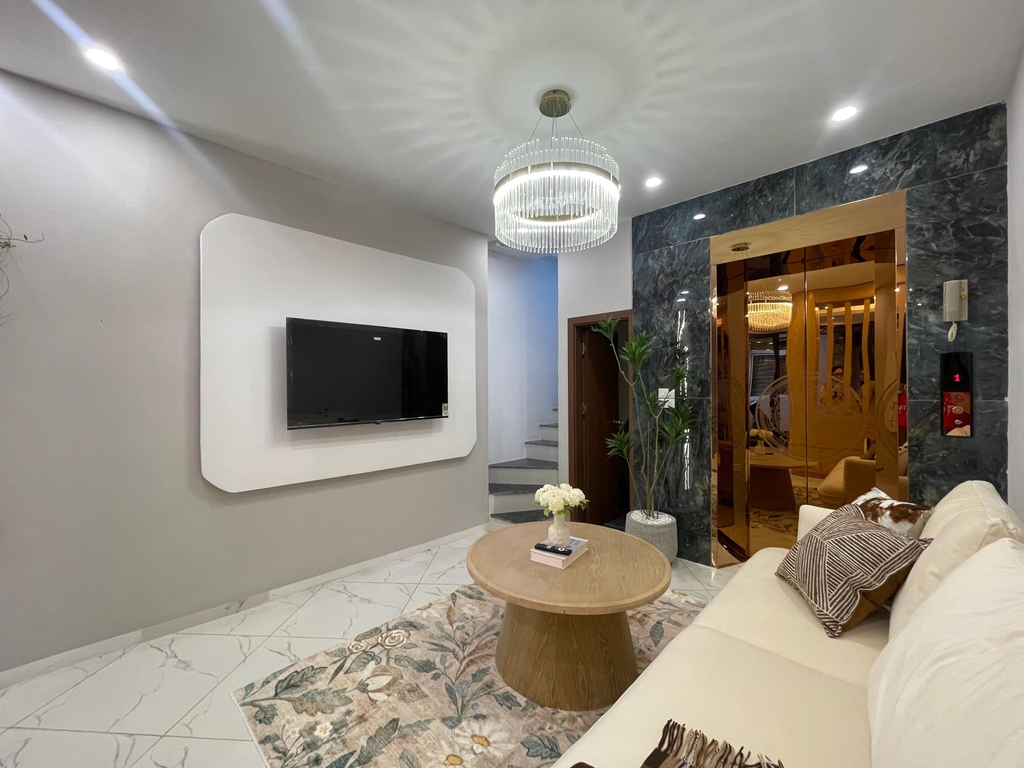 【NHÀ 6 TẦNG THANG MÁY - NGUYỄN VĂN LINH, LONG BIÊN】- Nguyễn Văn Linh, Long Biên - 34m² - 3PN Khép Kín - Full NT - Giá 9.35 Tỷ