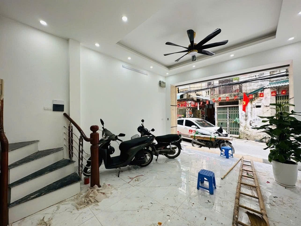 BÁN NHÀ MỚI HOÀNG HOA THÁM - BA ĐÌNH: MẶT TIỀN KHỦNG 4.8M - Ô TÔ VÀO NHÀ - KINH DOANH ĐỈNH - SỔ NỞ HẬU