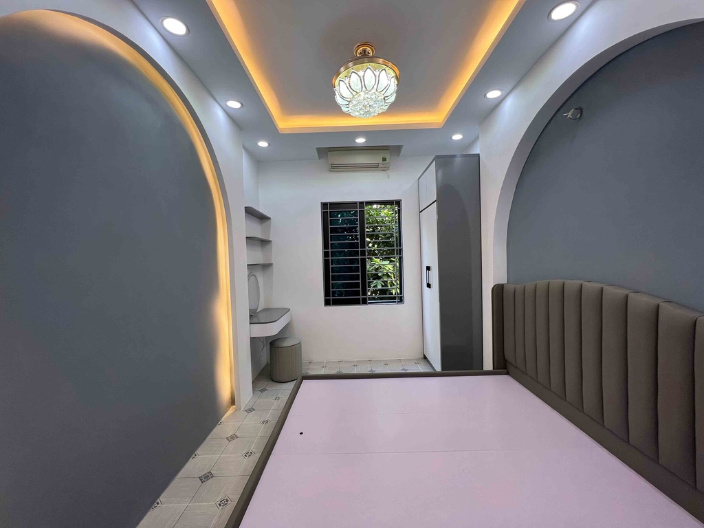 【NHÀ MẶT HỒ NGỌC HÀ】- 11/22m² 4 Tầng - Full NT - Ô tô Đỗ Cửa - View Hồ - 7.2 Tỷ