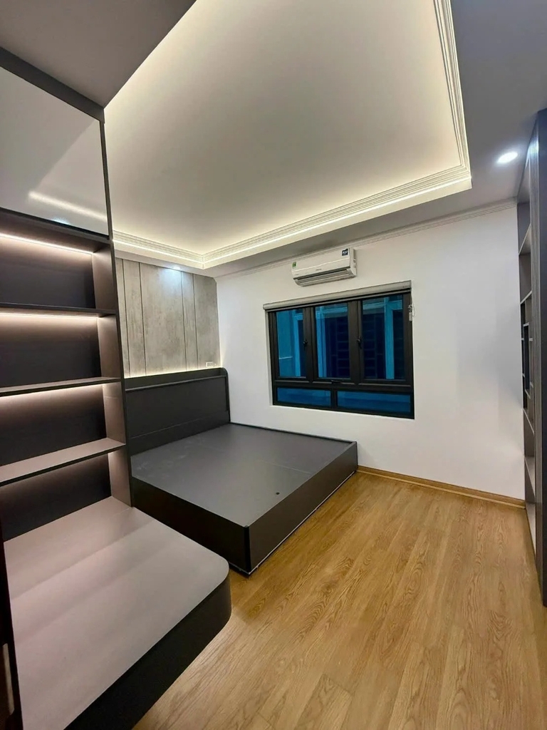 BÁN NHÀ 6 TẦNG THANG MÁY THỔ QUAN - ĐỐNG ĐA: Ô TÔ ĐỖ CỬA - KHU PHÂN LÔ CÁN BỘ - TRUNG TÂM QUẬN LÕI - GIÁ 13.95 TỶ