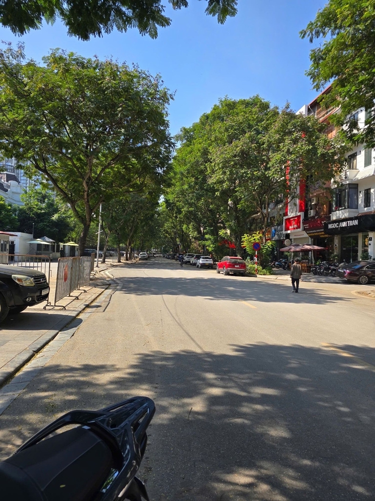 LÔ ĐẤT PHÂN LÔ MẶT PHỐ VẠN PHÚC BA ĐÌNH - 53m² - NHÀ 5 TẦNG - KINH DOANH SẦM UẤT - 40 TỶ