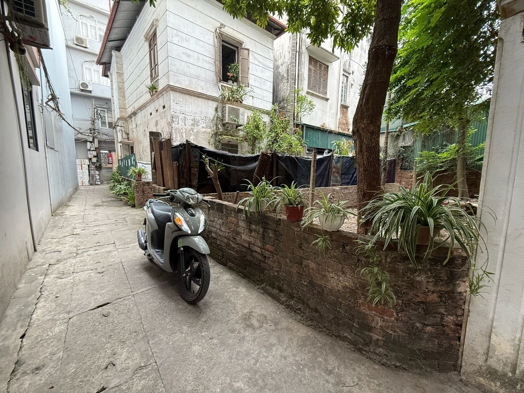 LÔ ĐẤT VÀNG ĐỐI DIỆN LĂNG BÁC - NGÕ NGỌC HÀ BA ĐÌNH - 70m² - THẾ ĐẤT VUÔNG NỞ HẬU - 13.9 TỶ